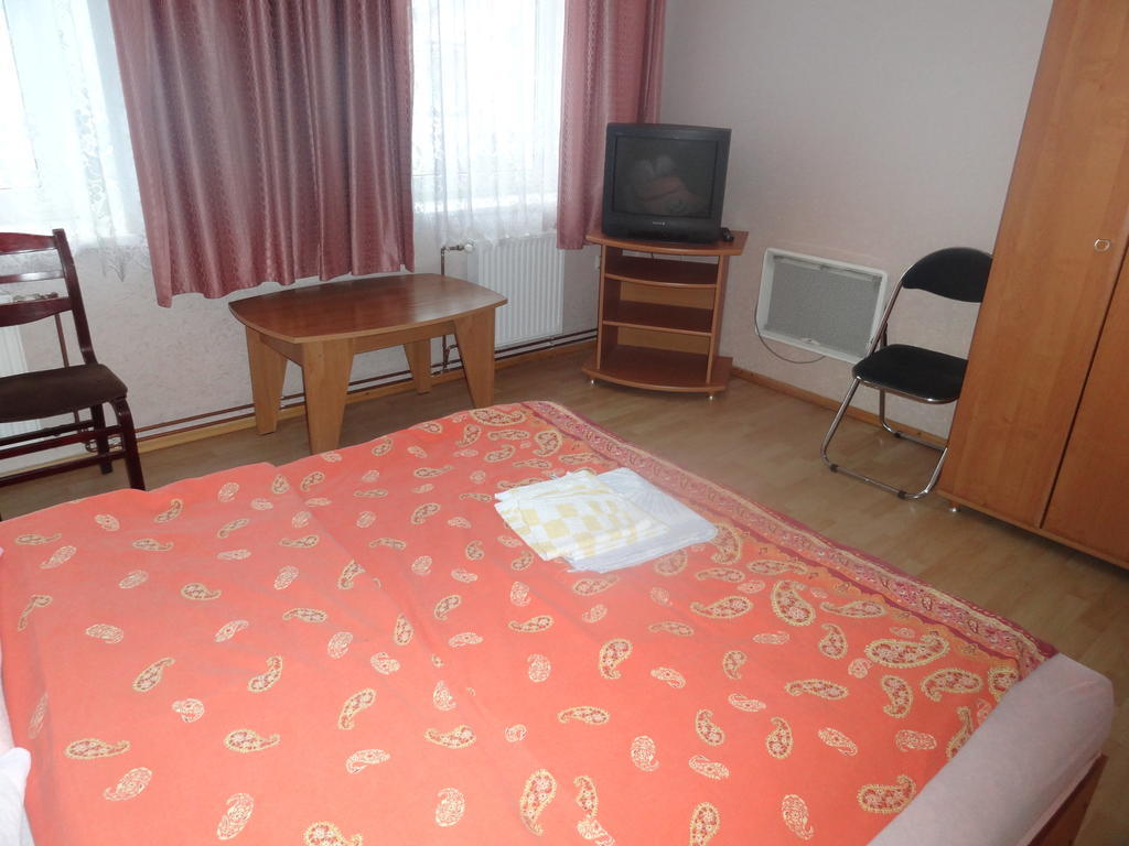 Hotel Rebir Daugavpils Kamer foto