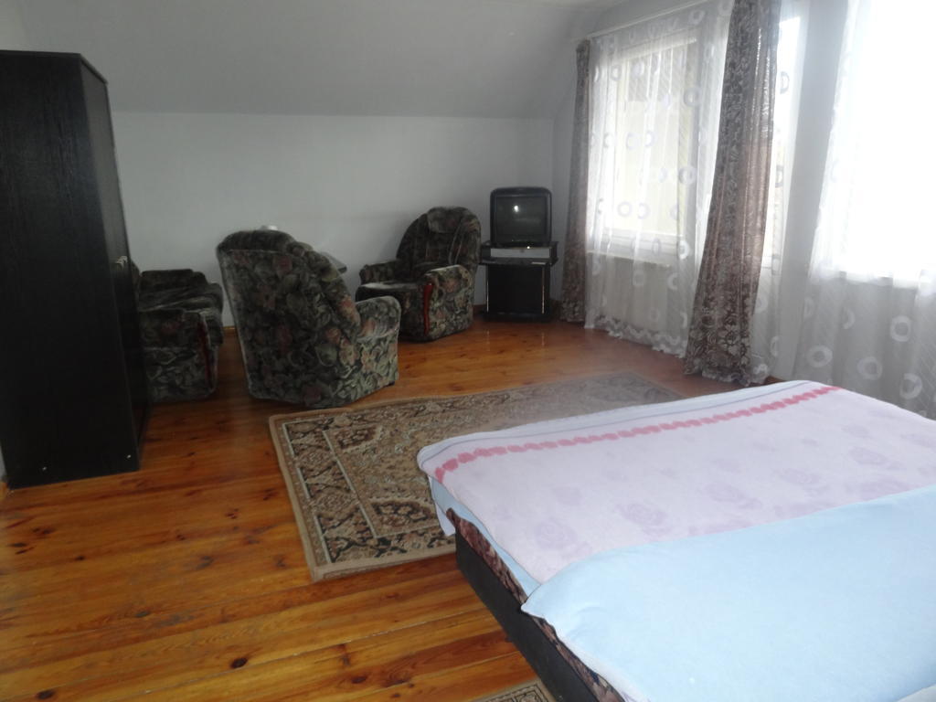 Hotel Rebir Daugavpils Buitenkant foto